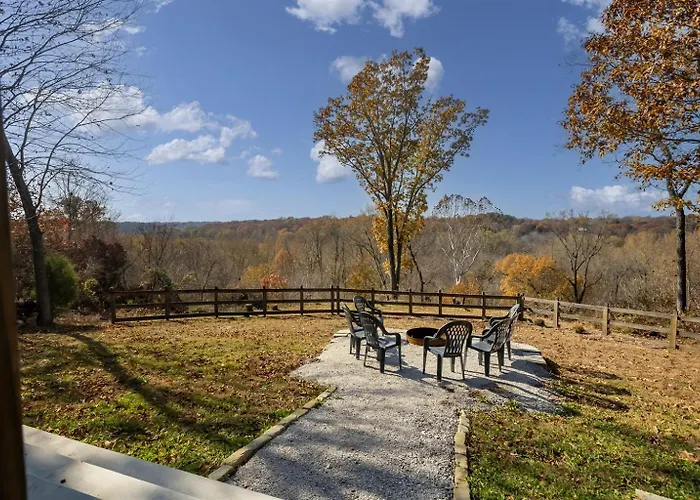3br Ridge Hot Tub, Firepit & Valley Views Holiday home *