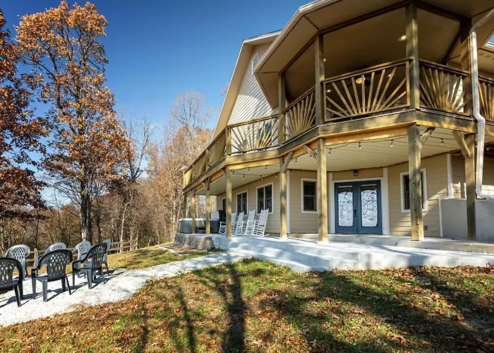3br Ridge Hot Tub, Firepit & Valley Views Holiday home