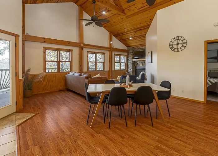 3br Ridge Hot Tub, Firepit & Valley Views
